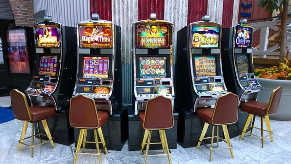 Live baccarat table on indowin168 login showing Player and Banker hands with card values displayed